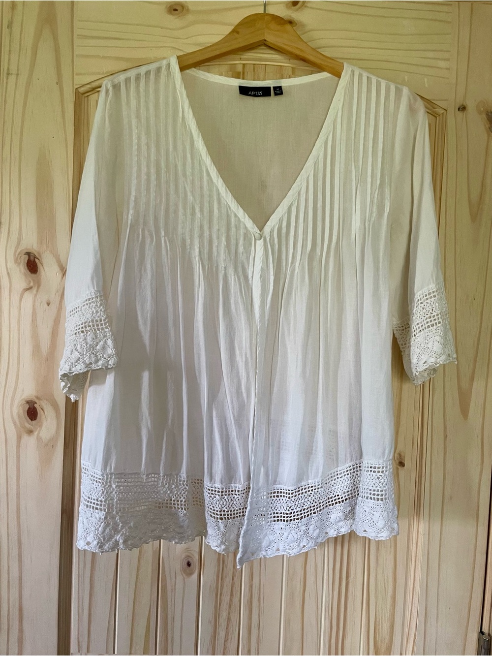 Apt. 9 White V-Neck Pintuck Crochet Trim Blouse